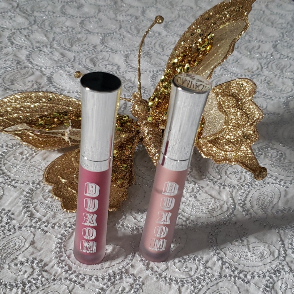 Lips gloss nude and pink